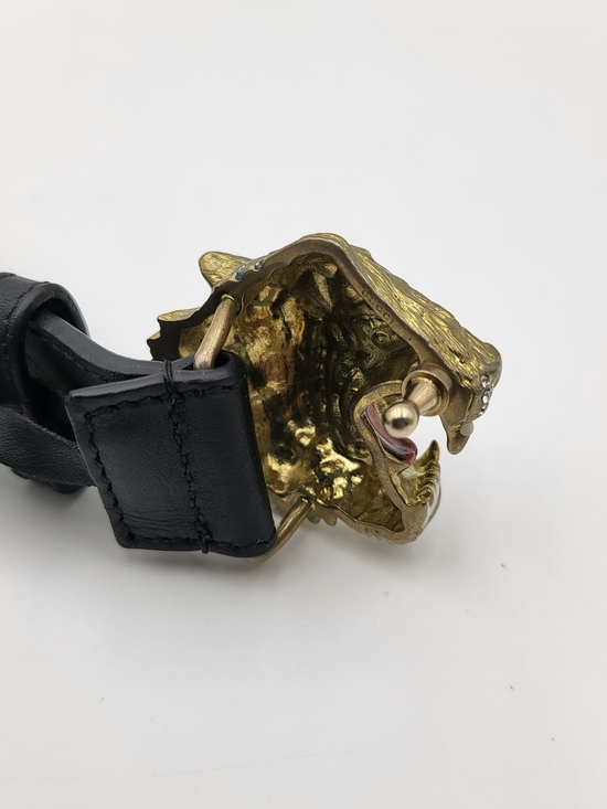 GUCCI Feline Tiger Head Buckle Leather Belt...Authentic..